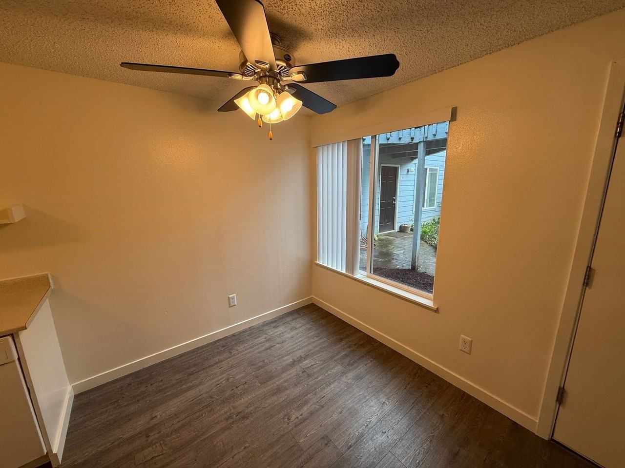 421 Senate St Nw - Photo 4 of 23