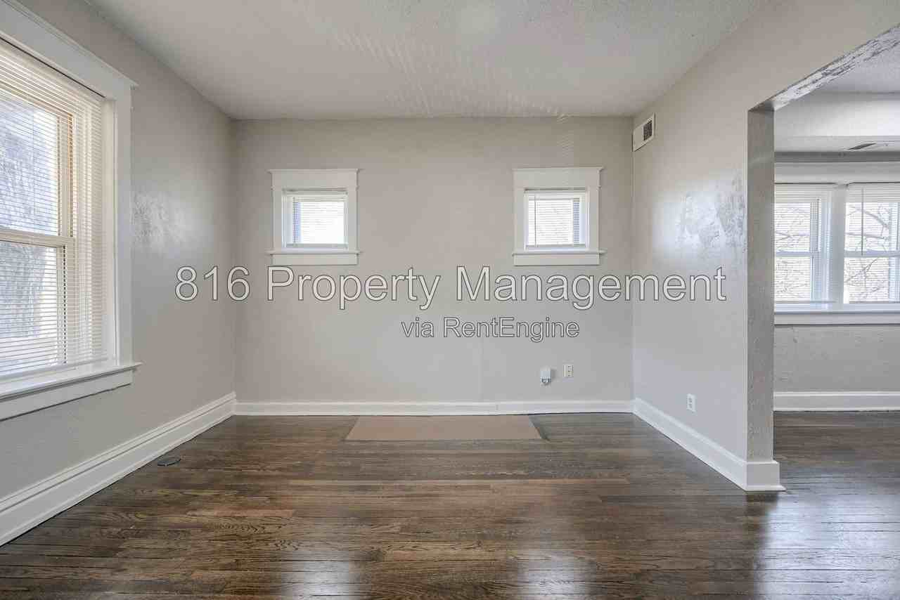 2416 E 22nd St #2W - Photo 3 of 19