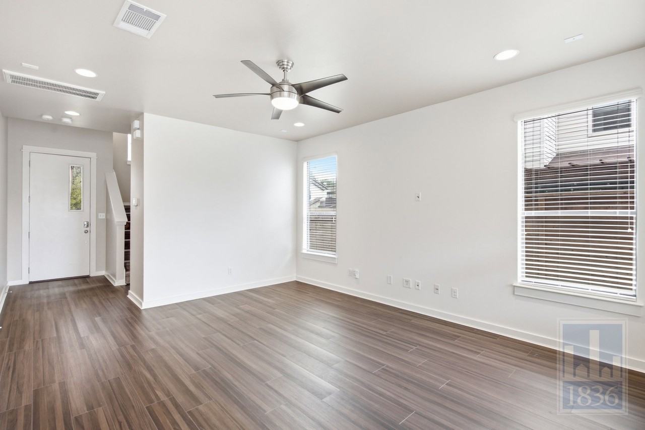 3109 Corbin Ln - Photo 3 of 50