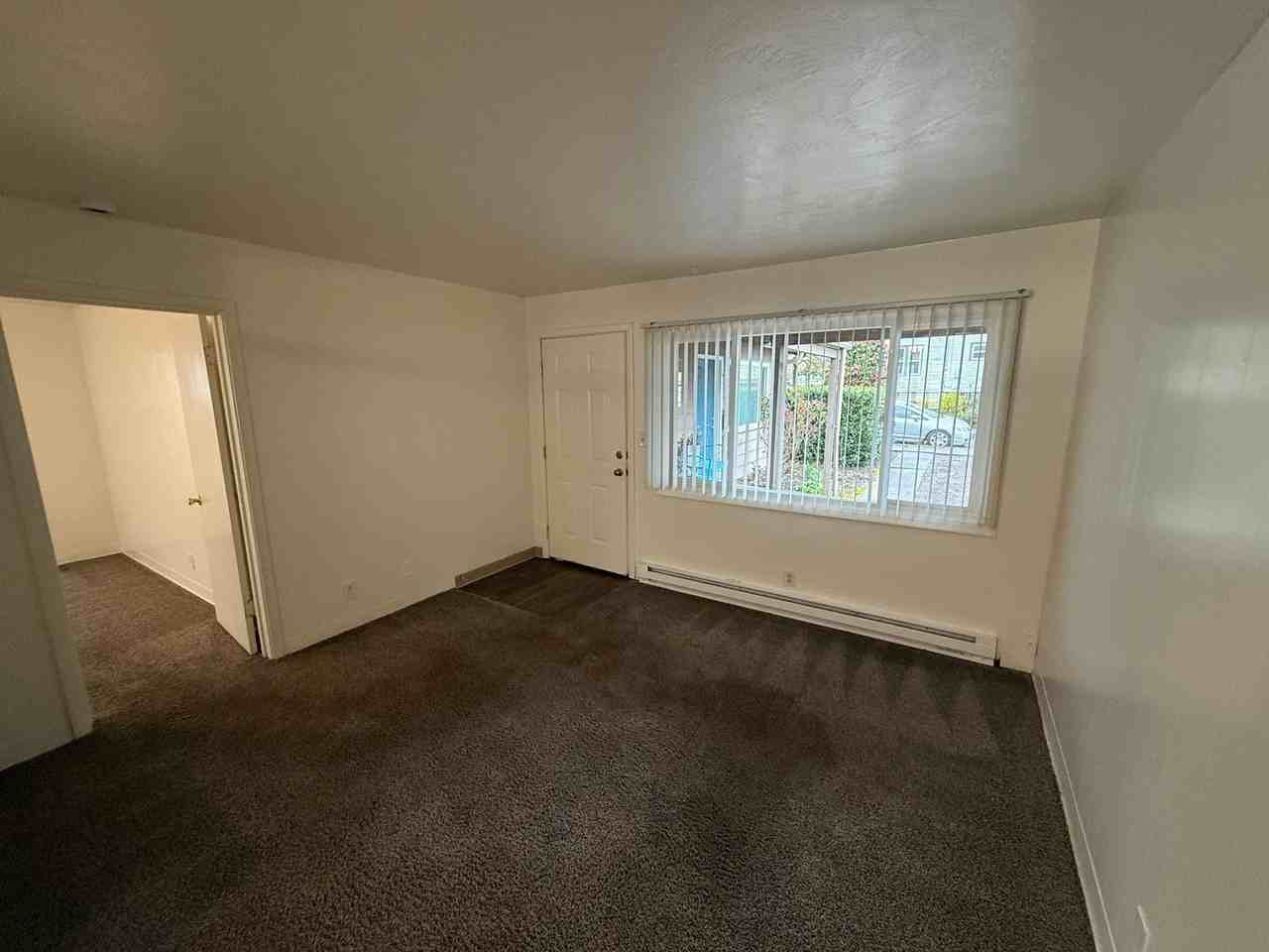233 Kearney St S - Photo 3 of 10