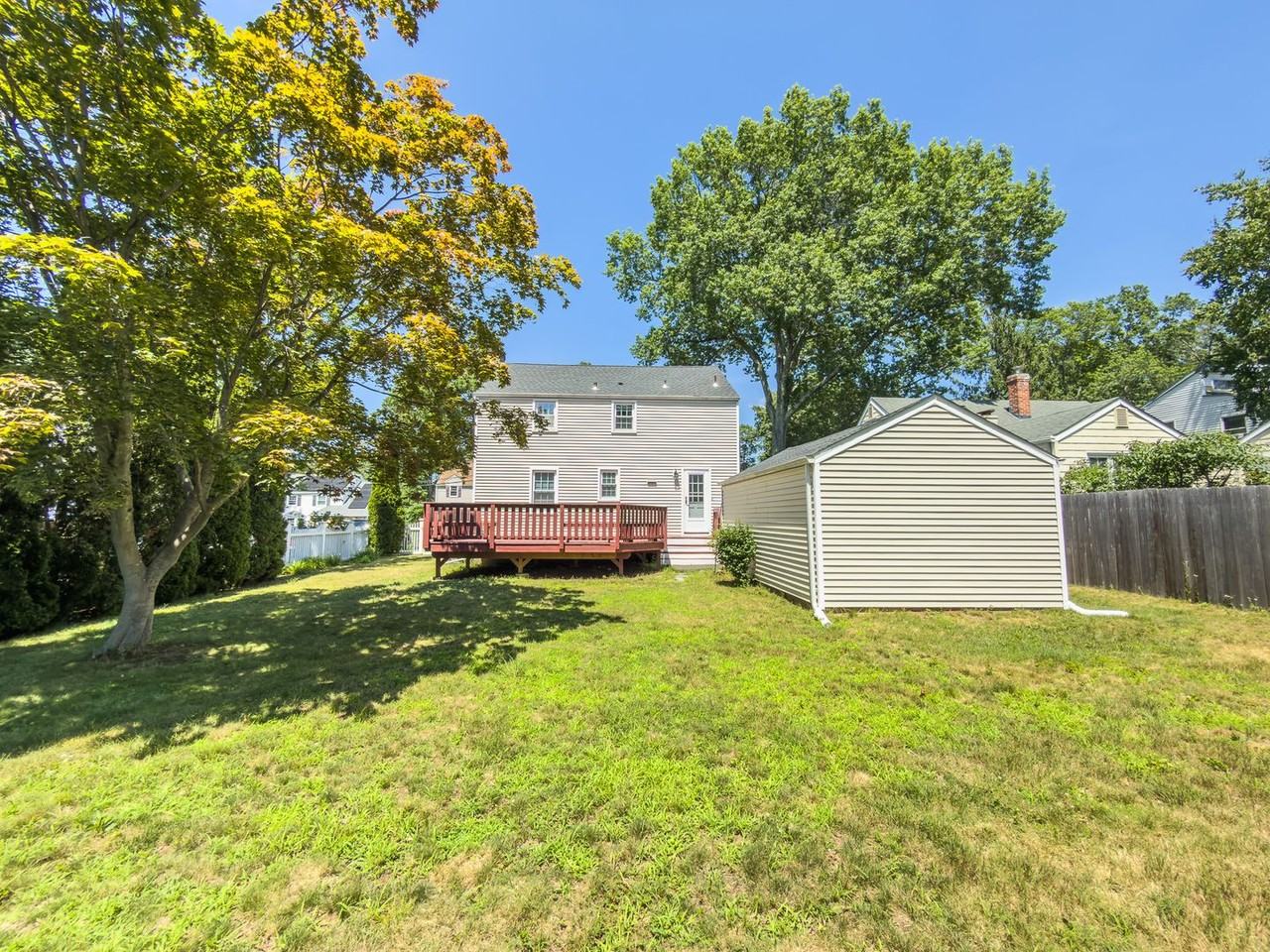 65 Buell St - Photo 6 of 31
