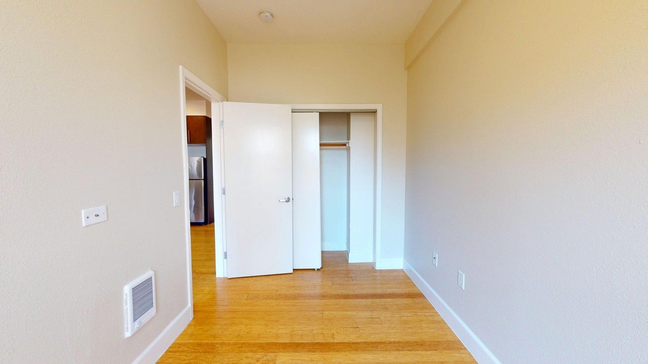 540 Leavenworth Street - Photo 3 of 28