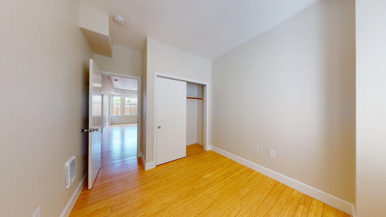 540 Leavenworth Street - Photo 2 of 28