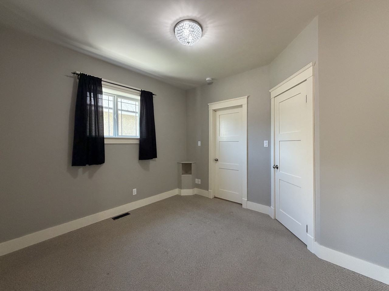 2514 211 Street - Photo 6 of 34
