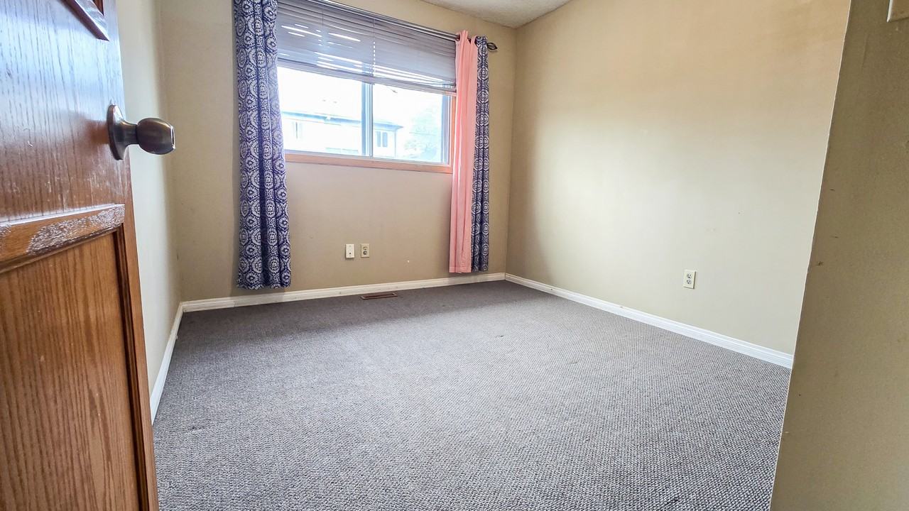 1513 36 St Se - Photo 6 of 24