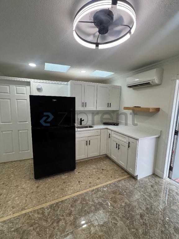 6534 Precourt Dr - Photo 4 of 17