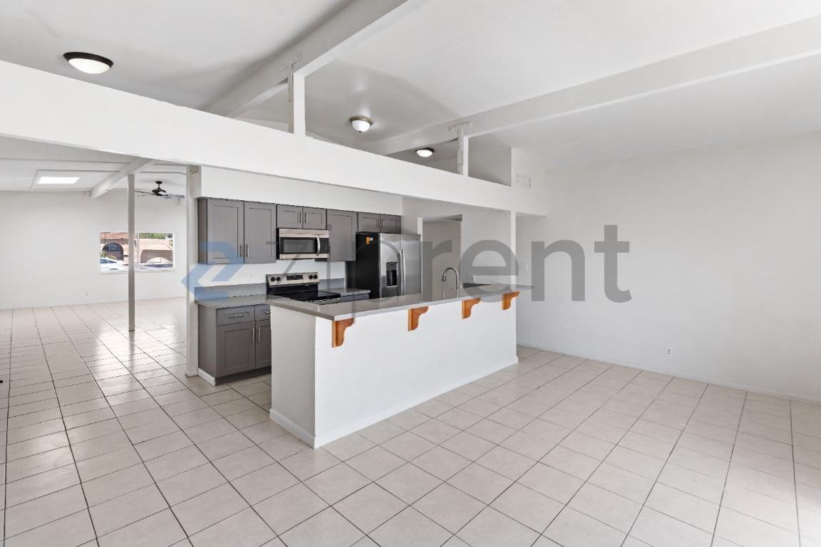 221 Milinane Dr - Photo 6 of 28