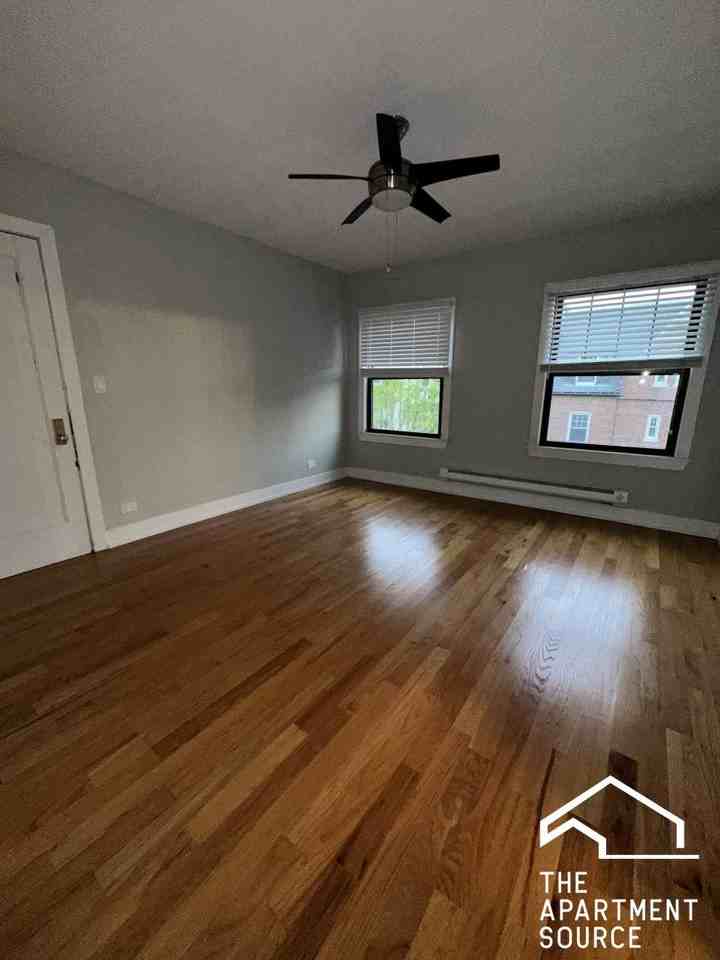 545 Chestnut St #301 - Photo 3 of 22