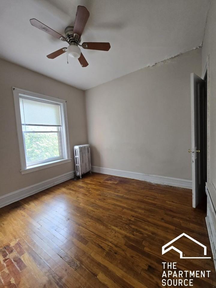 1364 W Estes Ave #2N - Photo 5 of 7