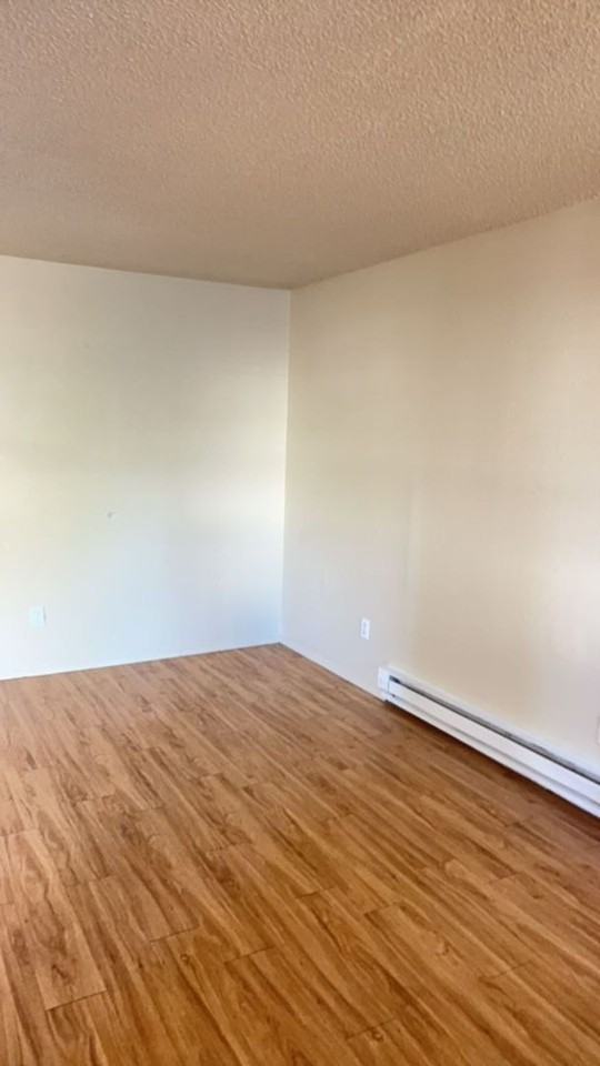 461 Se Lilly Ave Apt B - Photo 5 of 13