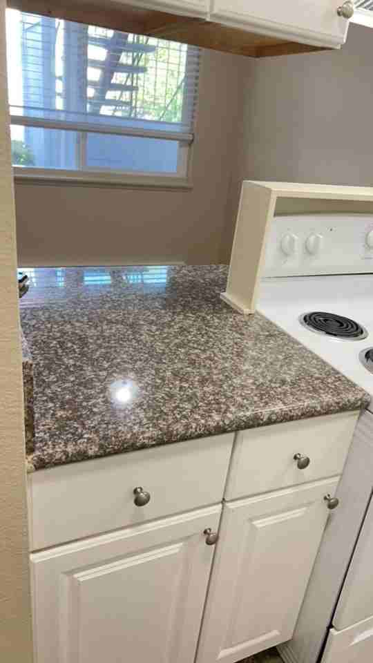 461 Se Lilly Ave Apt B - Photo 7 of 13