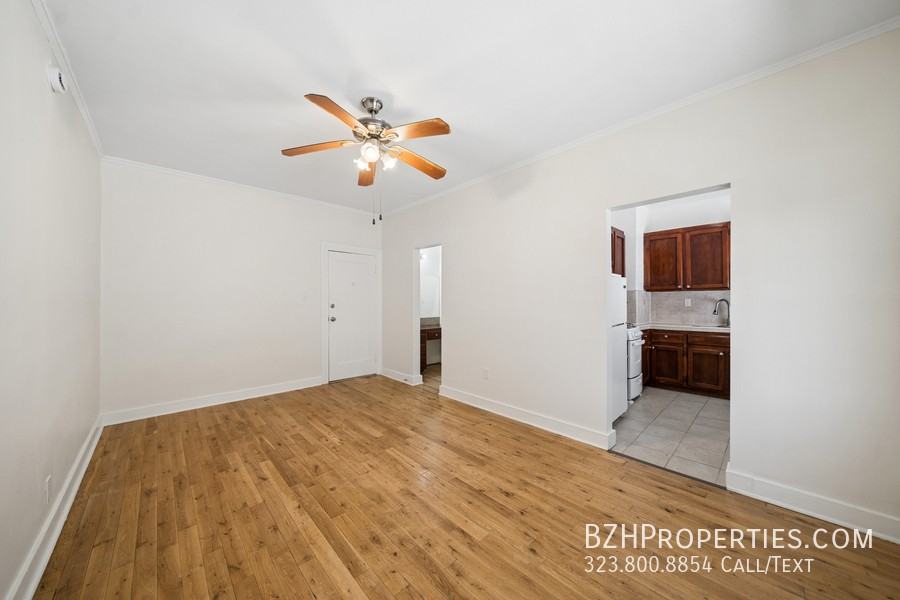 1267 Vin Scully Ave Property - Photo 2 of 18