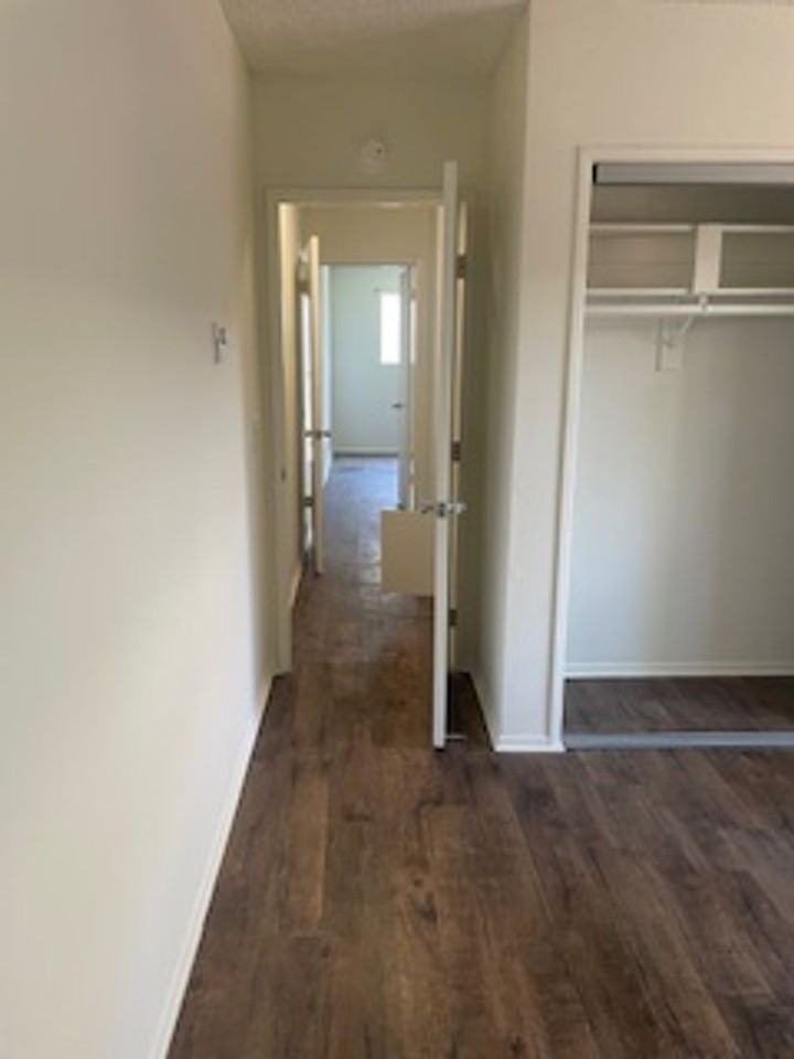 220 Bay St. - Photo 4 of 11