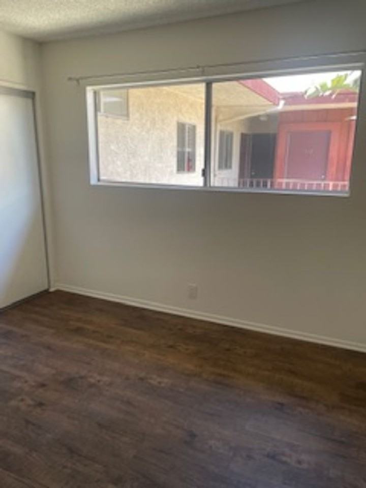 220 Bay St. - Photo 5 of 11