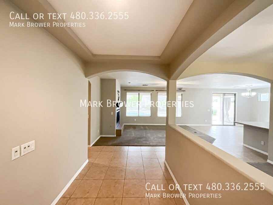 3057 E Blue Ridge Pl - Photo 2 of 38
