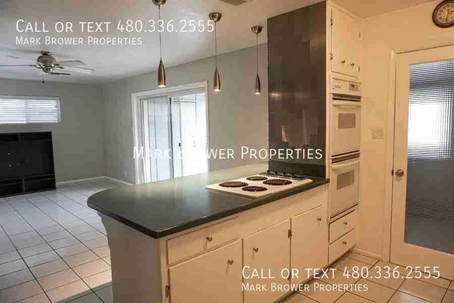 332 E Pierce St - Photo 6 of 19