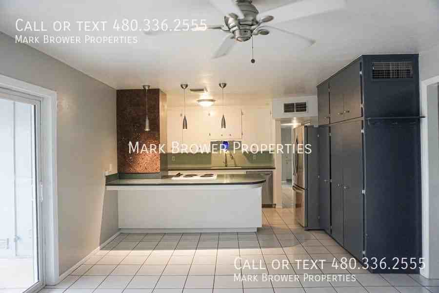 332 E Pierce St - Photo 7 of 19