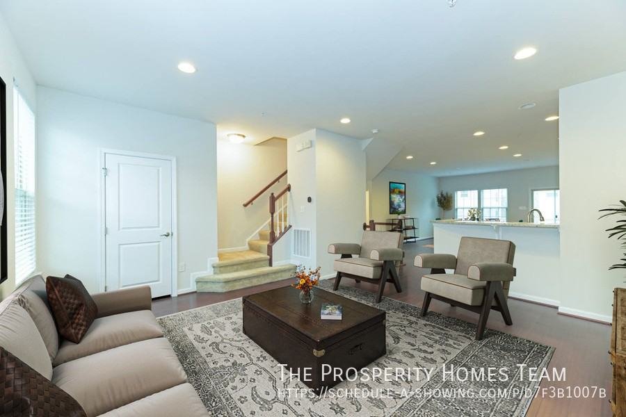 2744 Fredericksburg Rd - Photo 5 of 45