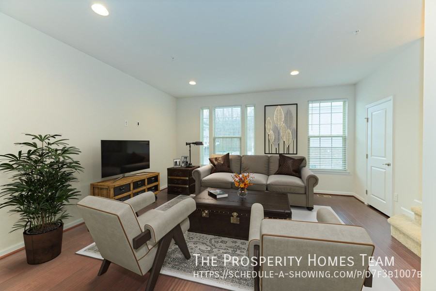 2744 Fredericksburg Rd - Photo 6 of 45