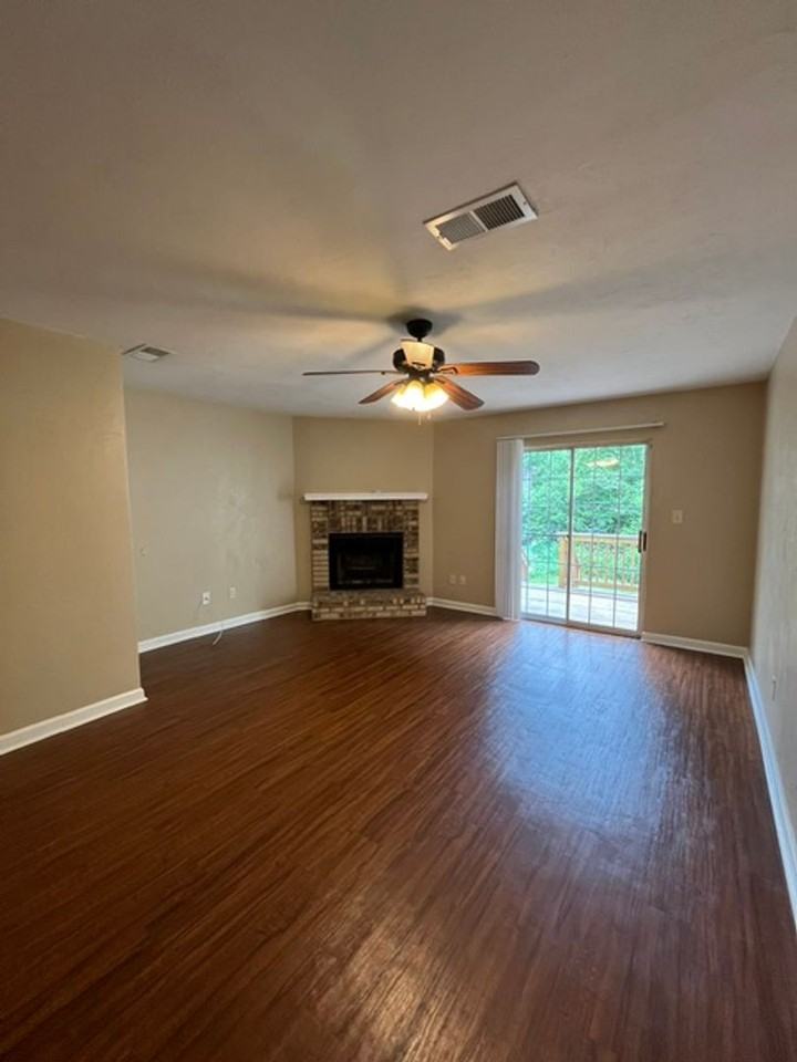 1569 Jacks Dr - Photo 4 of 35