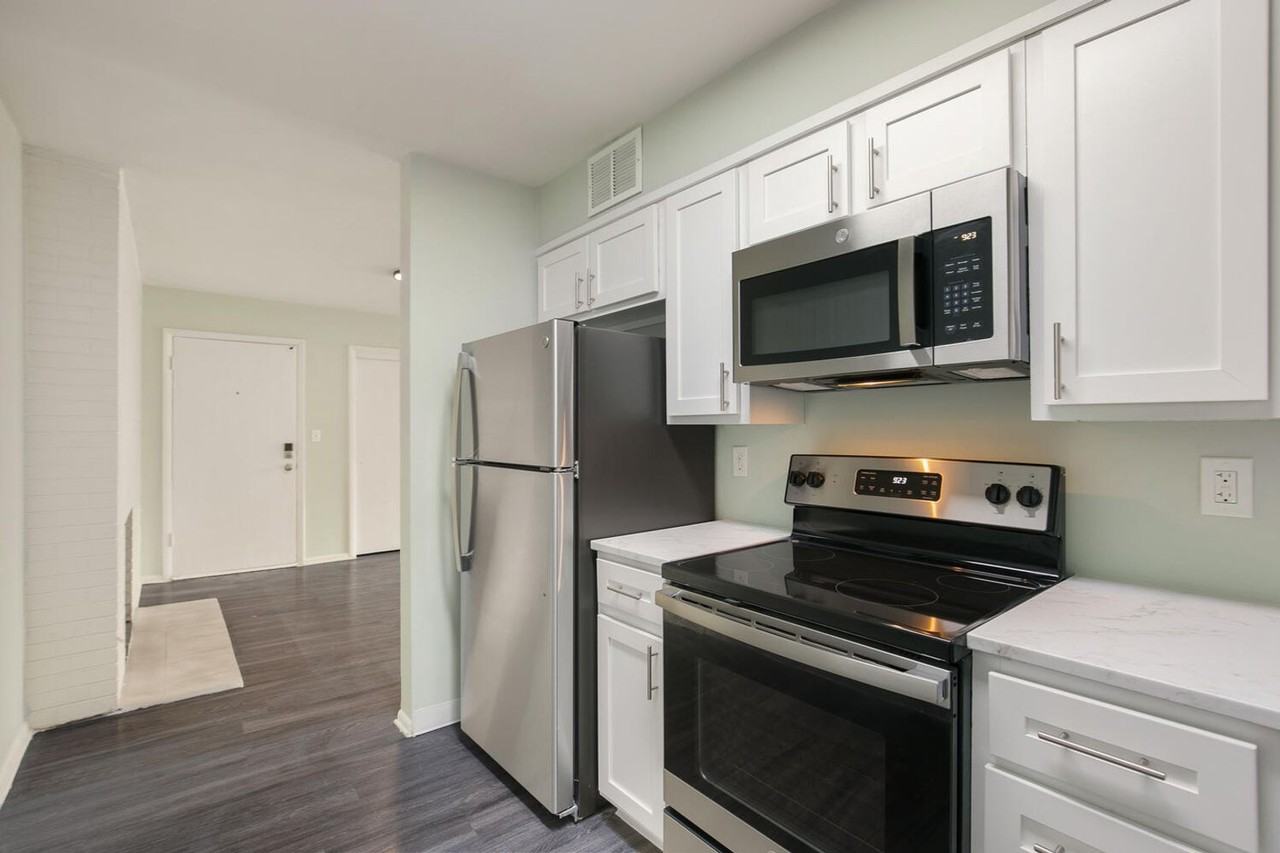 La Ronja Apartments - Photo 5 of 35