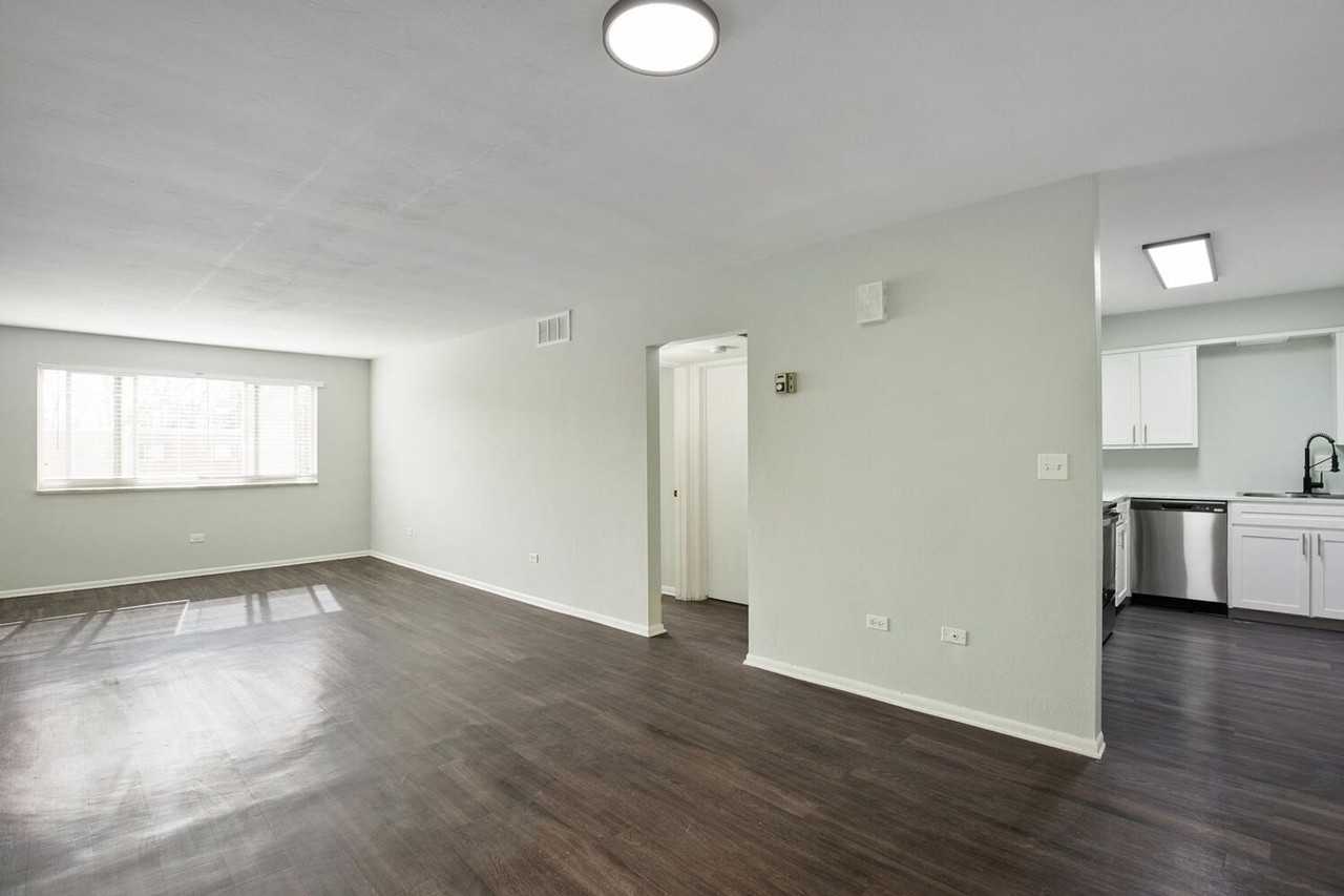 La Ronja Apartments - Photo 6 of 35