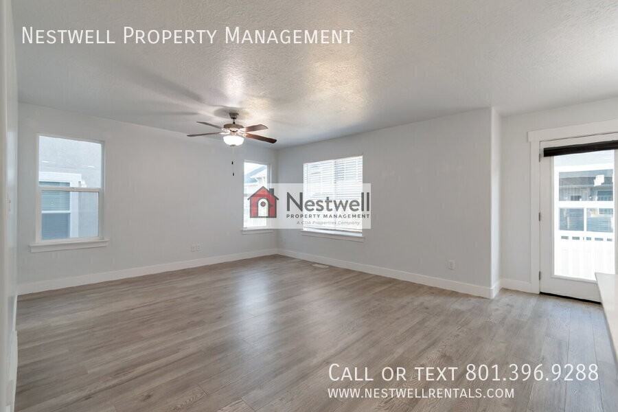 4881 W Spire Way - Photo 3 of 19