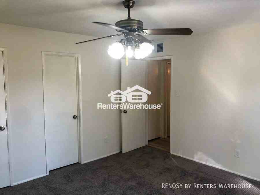 19914 Moonriver Dr - Photo 4 of 13
