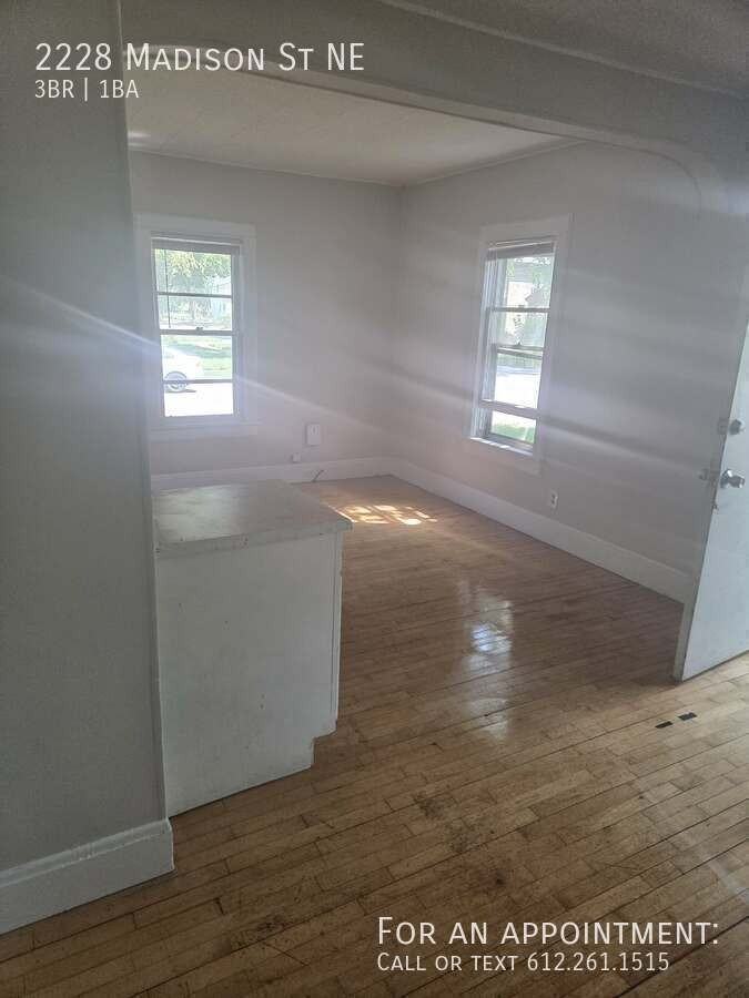 2228 Madison St Ne - Photo 2 of 21