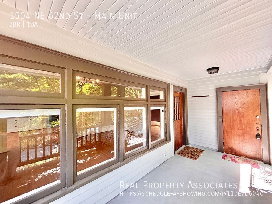1504 Ne 62nd St - Photo 4 of 30