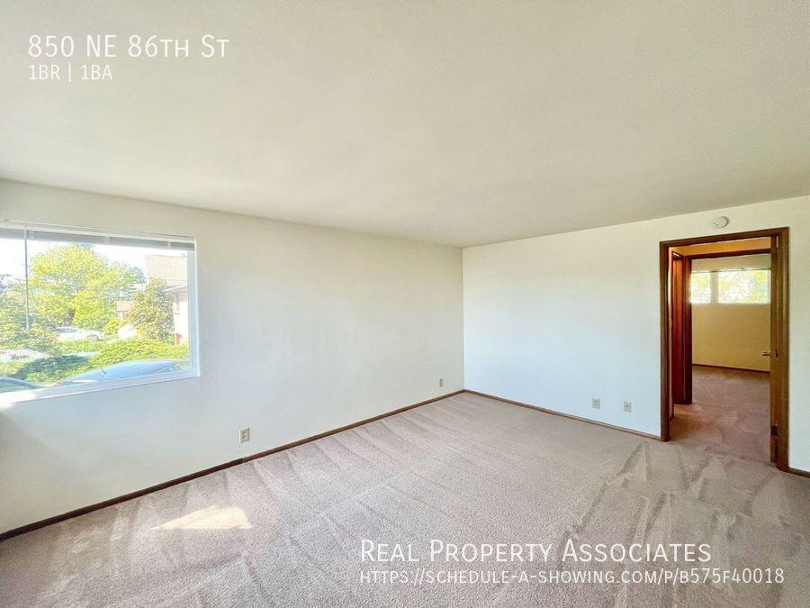 850 Ne 86th St - Photo 2 of 19