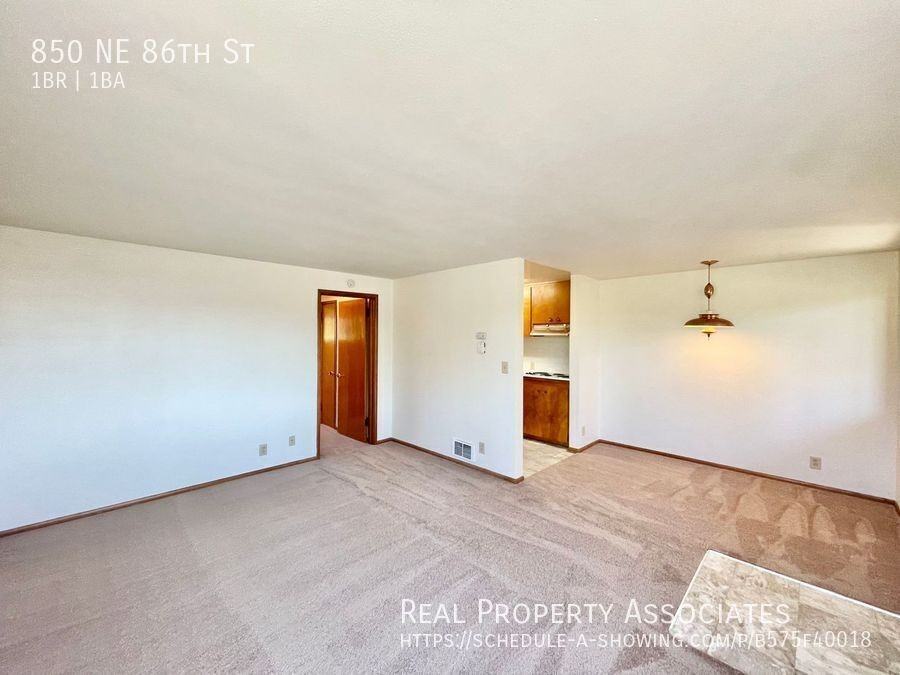 850 Ne 86th St - Photo 3 of 19
