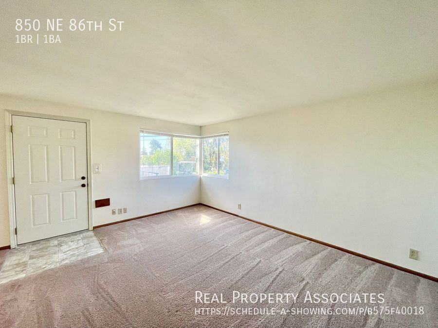 850 Ne 86th St - Photo 5 of 19