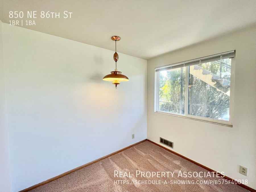 850 Ne 86th St - Photo 6 of 19