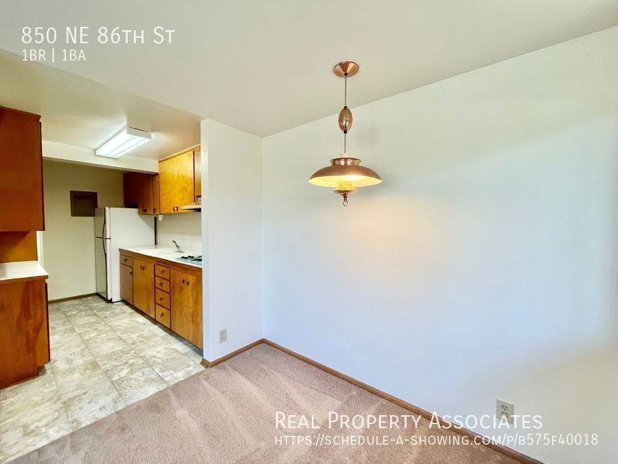 850 Ne 86th St - Photo 7 of 19