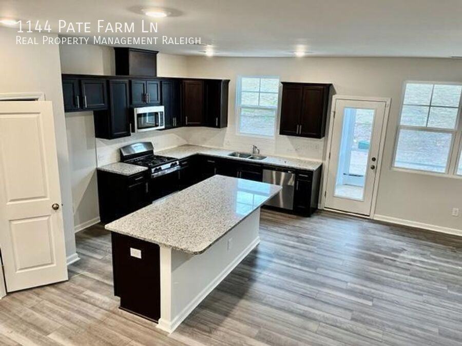 1144 Pate Farm Ln - Photo 3 of 14