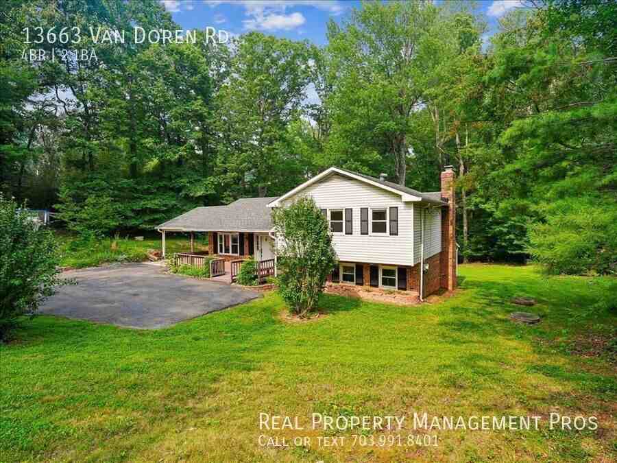 13663 Van Doren Rd - Photo 3 of 39