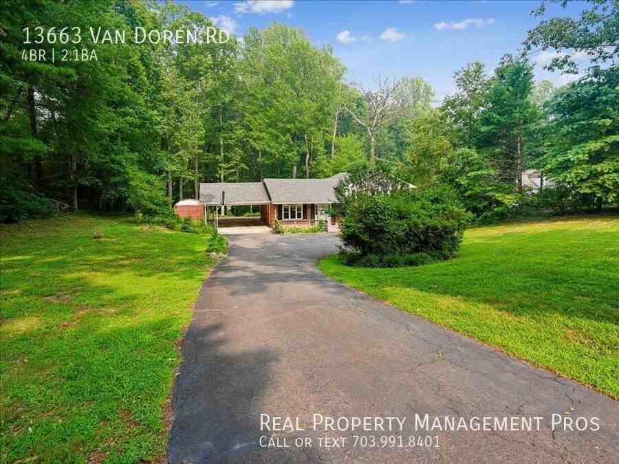 13663 Van Doren Rd - Photo 5 of 39