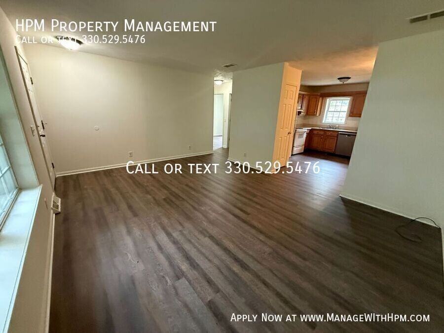 228 Bernower Ave Sw - Photo 4 of 8