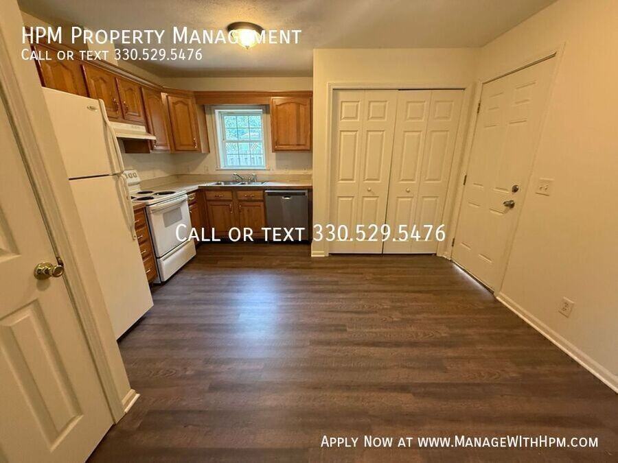 228 Bernower Ave Sw - Photo 5 of 8