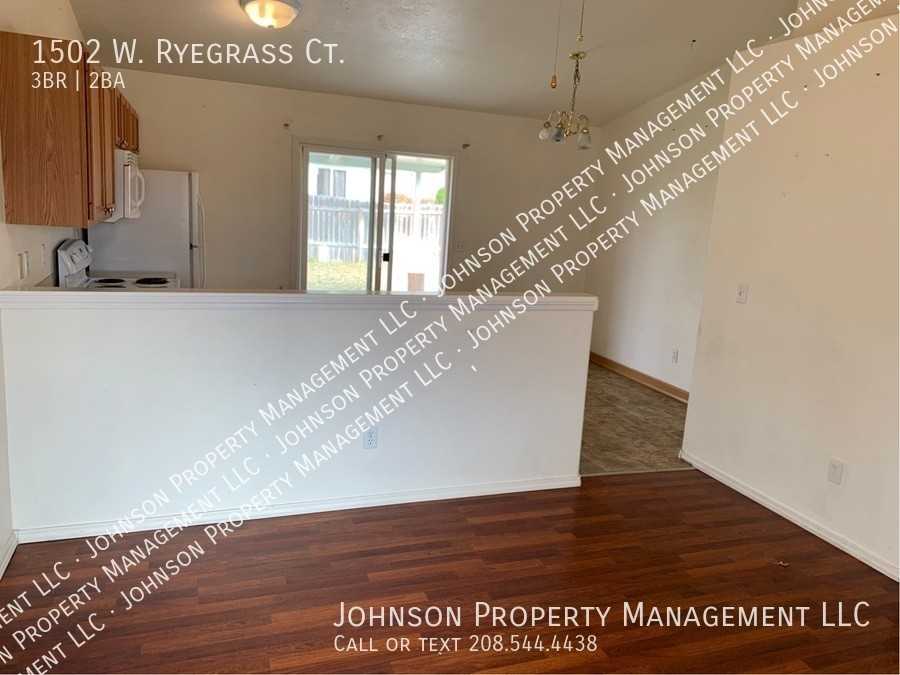 1502 W Ryegrass Ct - Photo 7 of 12