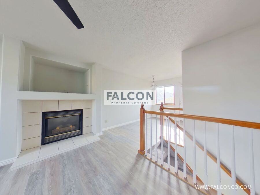 5982 Corinth Dr - Photo 6 of 20