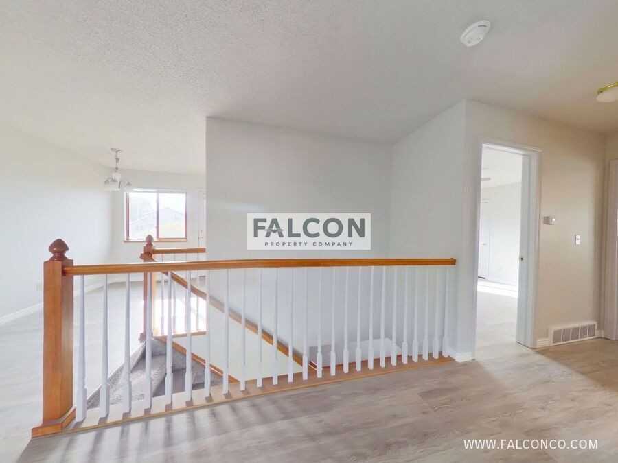 5982 Corinth Dr - Photo 7 of 20