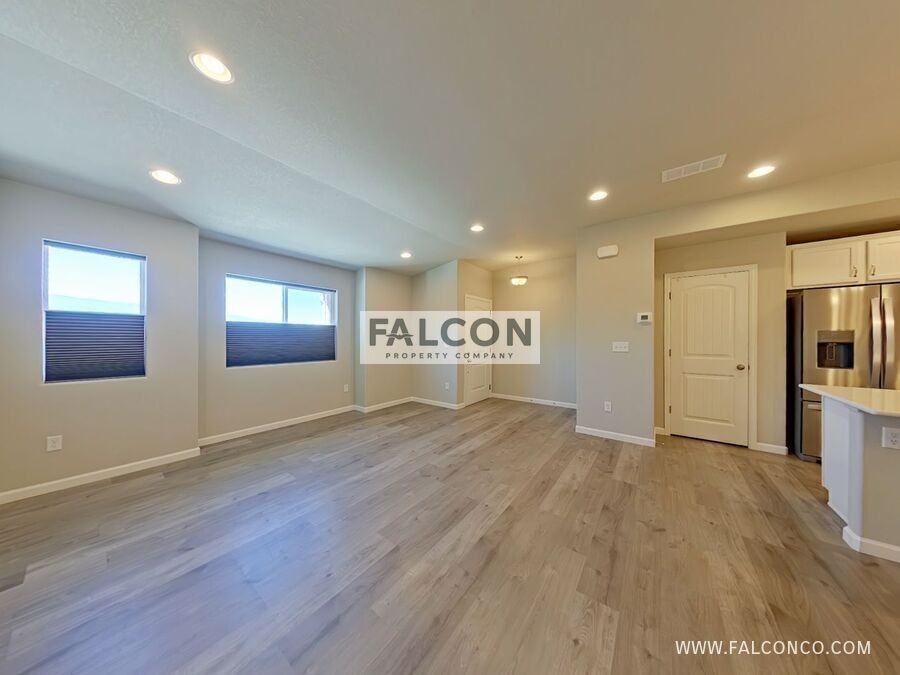 876 Petra Hts - Photo 3 of 24