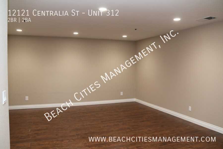 12121 Centralia St #312 - Photo 4 of 33