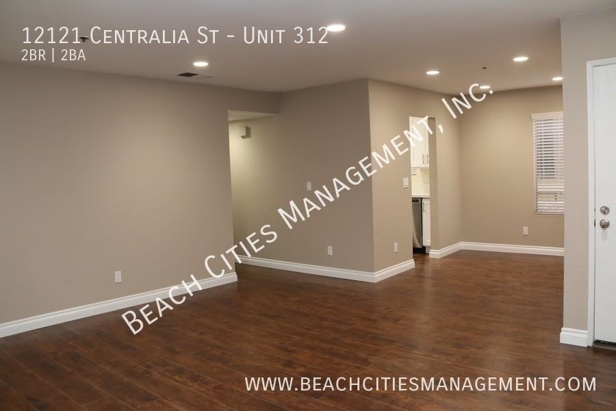 12121 Centralia St #312 - Photo 6 of 33