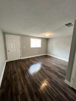 915 34th Ave W #B - Photo 1 of 1