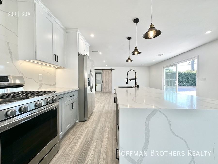 6243 Platt Ave - Photo 5 of 18