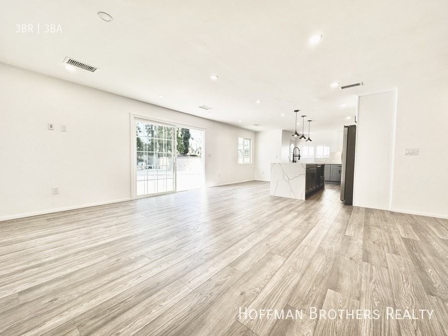 6243 Platt Ave - Photo 7 of 18