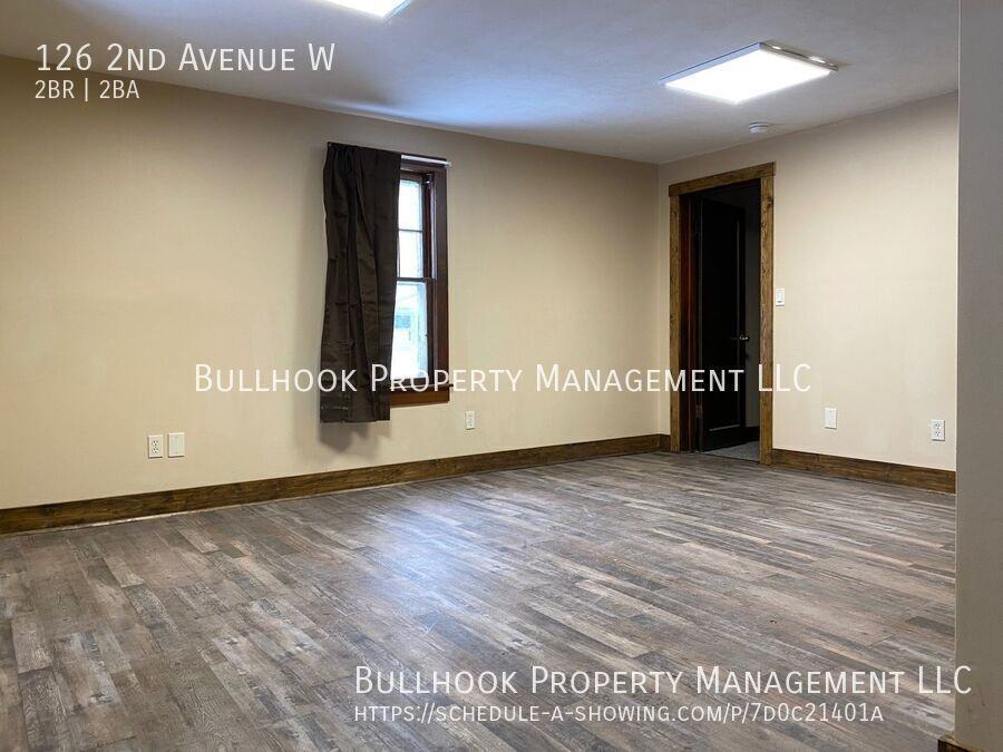 126 2nd Ave W - Photo 4 of 20